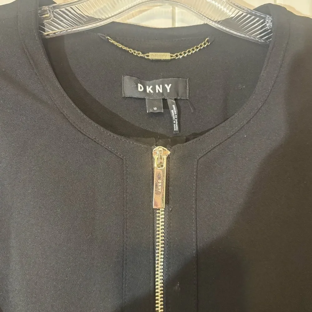 DKNY Black Women's Peplum Blazer Jacket Collarless Crew Neckline Gold Front Zip